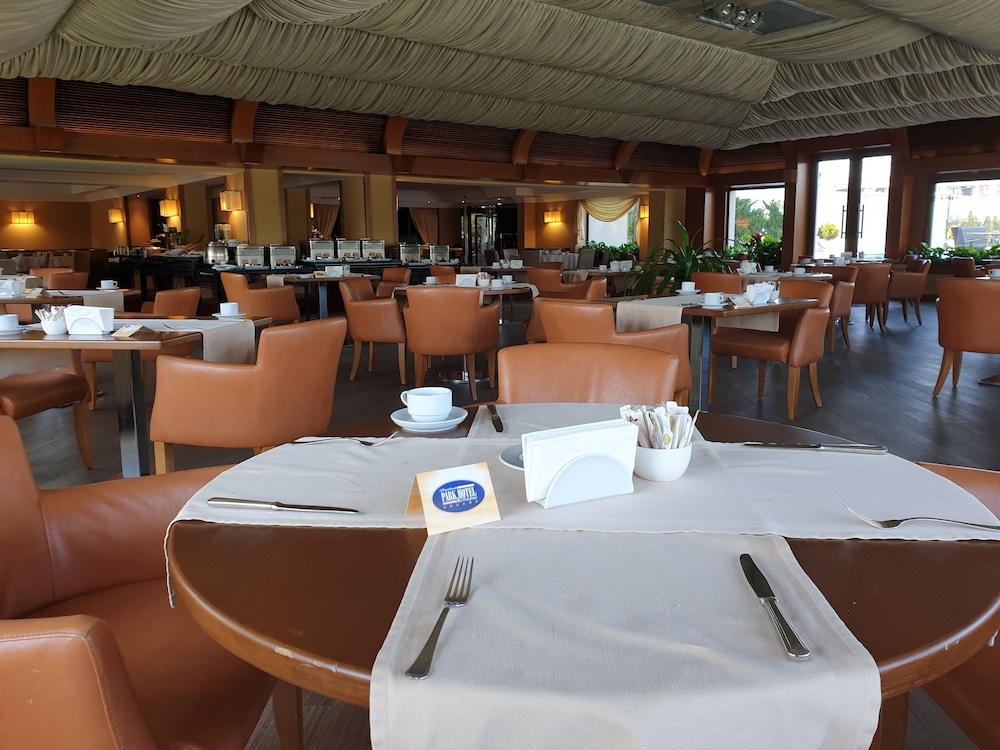 Buyukhanli Park Hotel Deluxe & Residence - Special Class