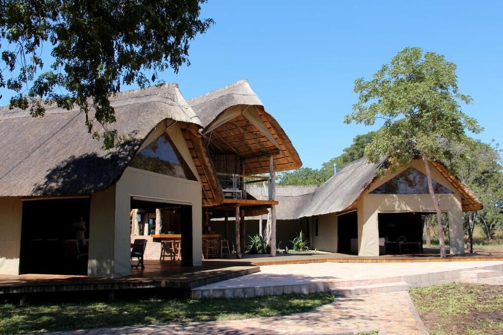 Elephant's Eye, Hwange