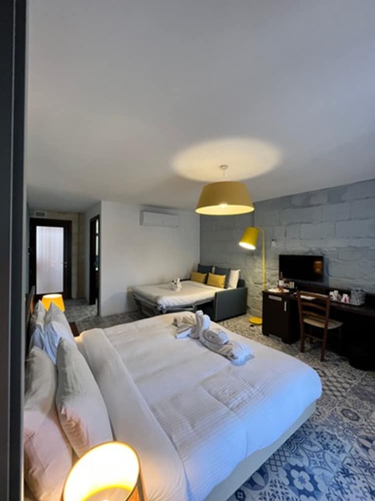 MyTravel House
