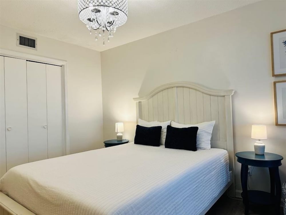 854 S Fletcher 2 Bedroom Home