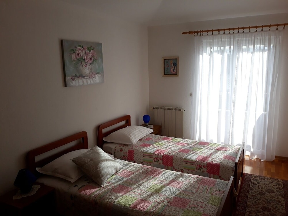 Vesna - 40 m From Pebble Beach - A1 view 4