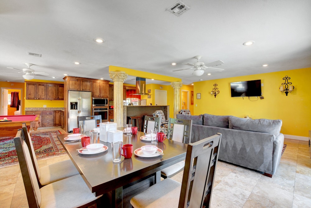 dining