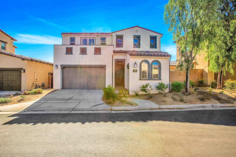 PGA Signature Lux Estate