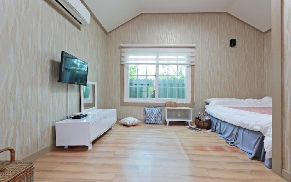 Yeongdeok Samsa Marin Village Pension view 2