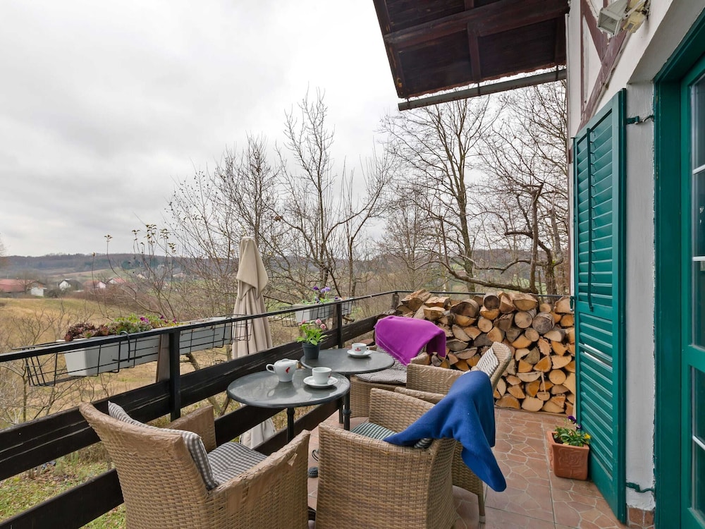 Delightful Holiday Home in Havidić Selo with Garden view 5