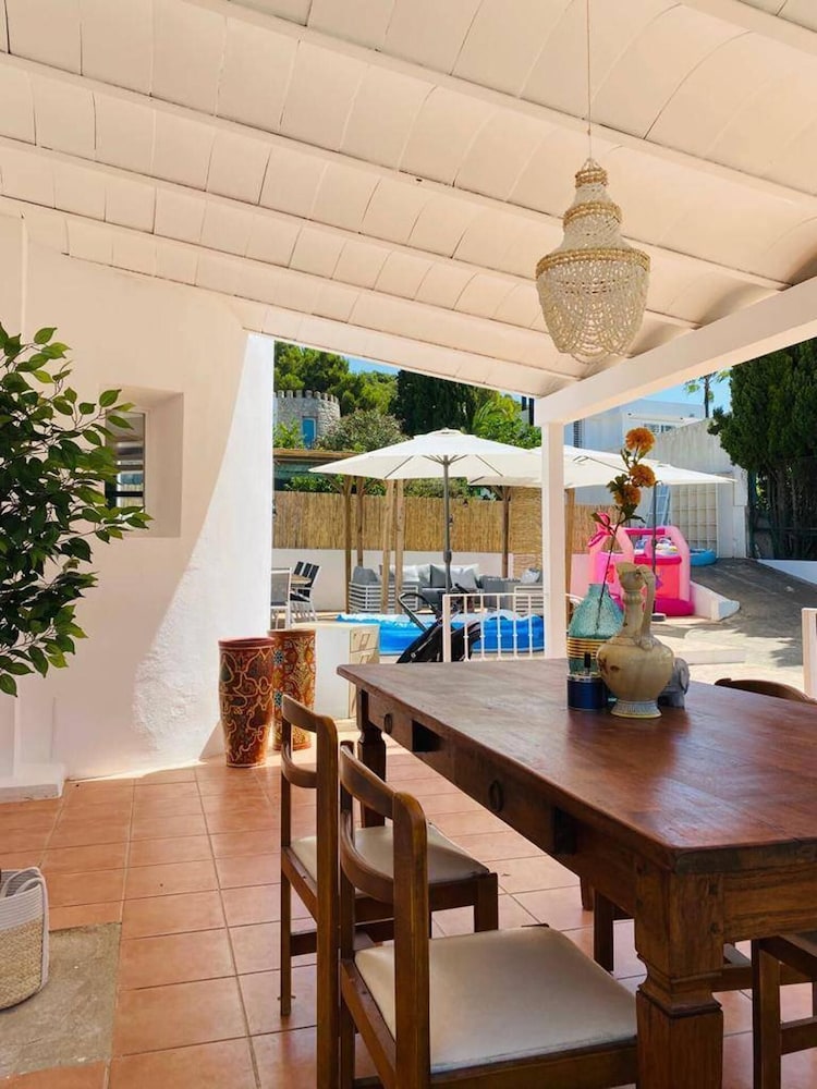 Ibiza Sunshine Hideaway