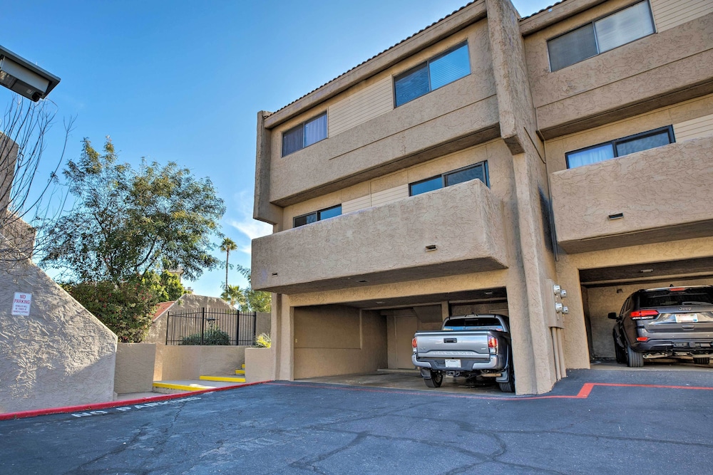 Modern Tempe Condo w/ Pool Access  4 Mi to ASU - Property Image 2