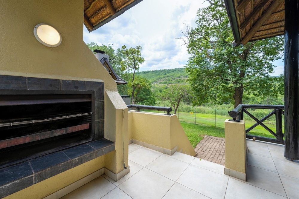 First Group Sanbonani Resort