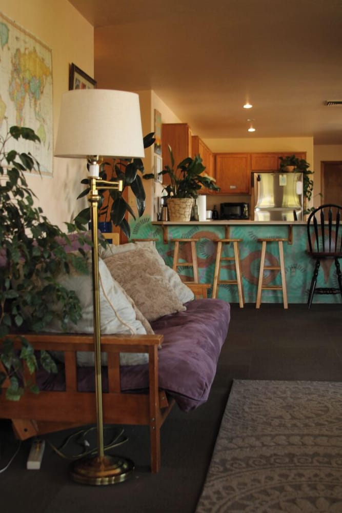 Ashland Vacations - Ashland Commons Hostel - Property Image 53