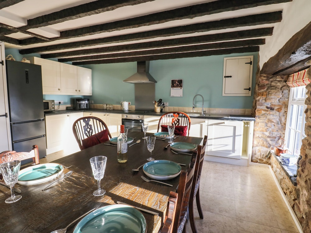 Rose Hip Cottage