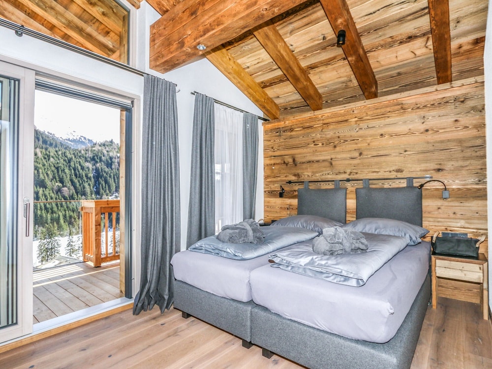 Chalet in Saalbach With Panoramic Sauna