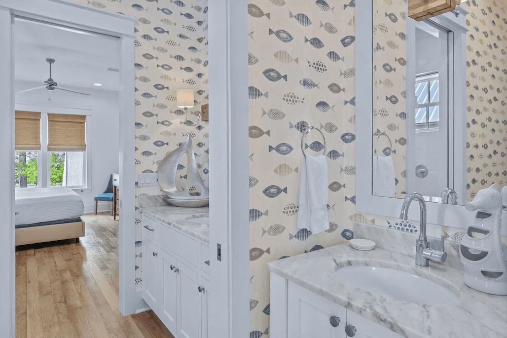 Watercolor 75 by Avantstay Luxury Private Pool + Bonfires