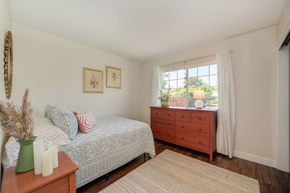 Family-friendly Getaway Near Slide Hill Park 3 Bedroom Home by RedAwning - Property Image 28