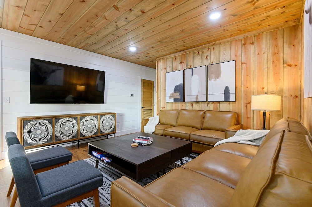 Luxury Retreat in Broken Bow