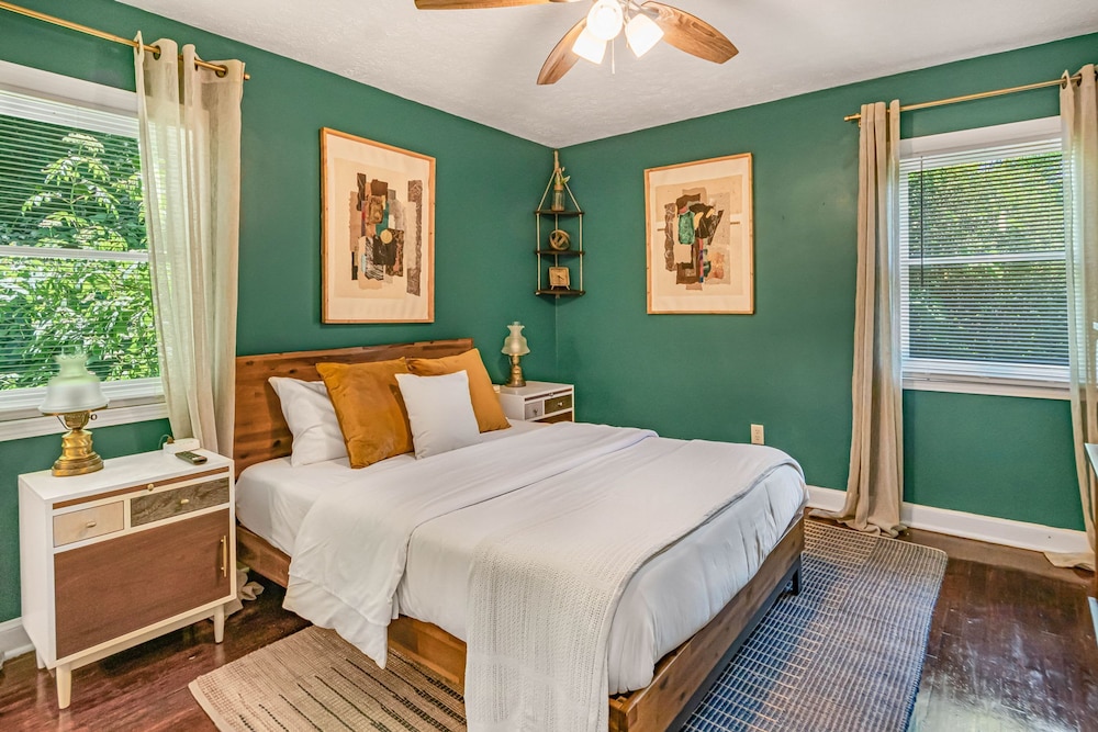 The Vintage Manor in Atlanta