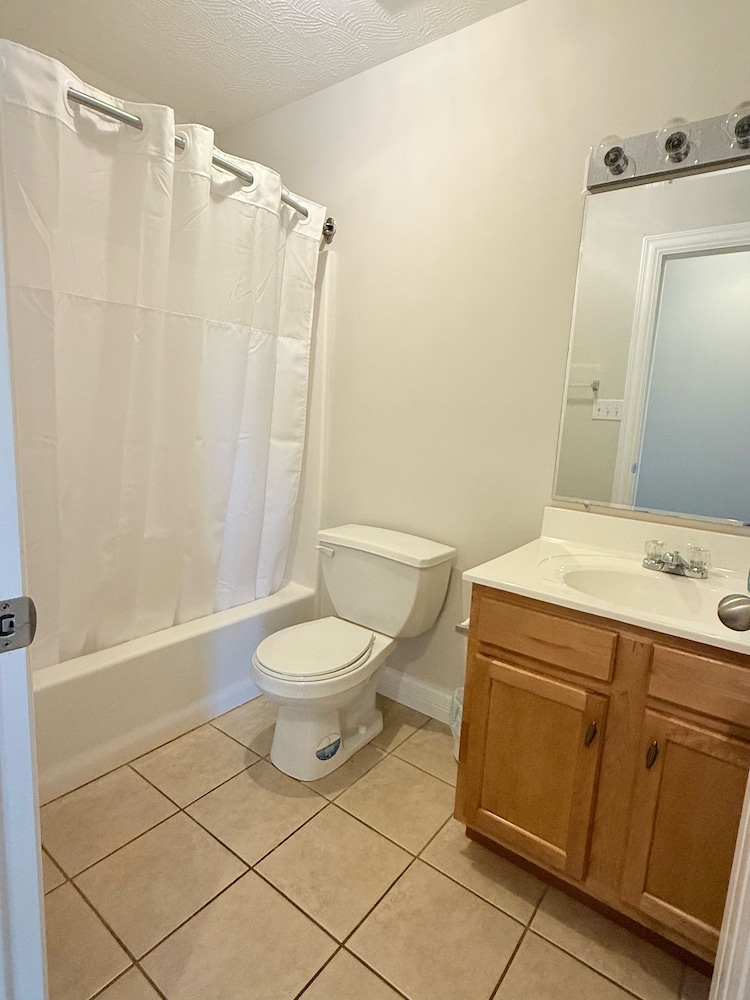 Lake It Easy 3 Level Home