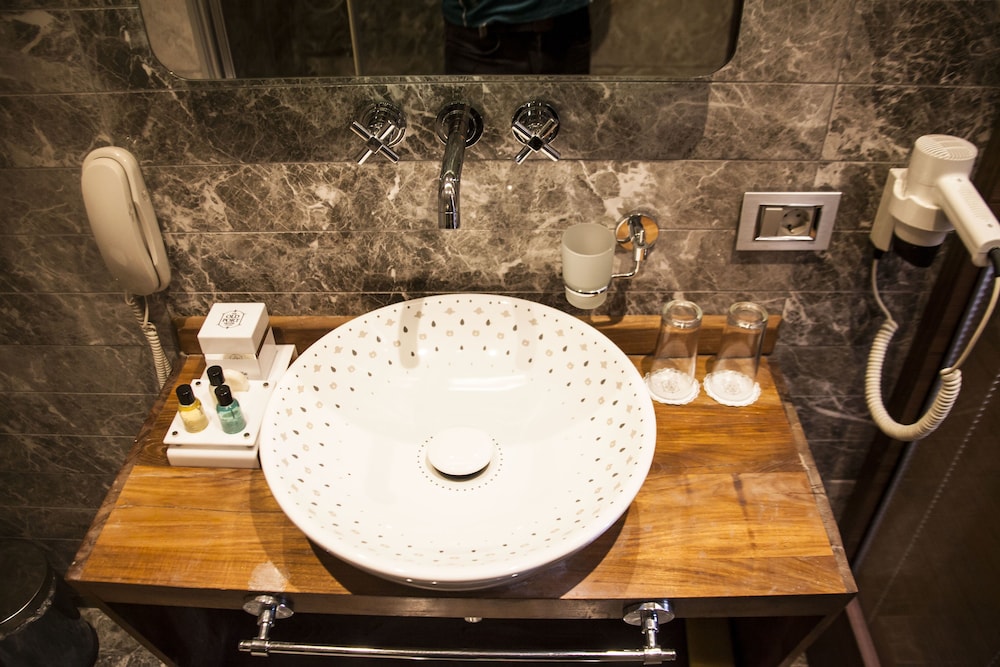 Old Port Otel - Image 66