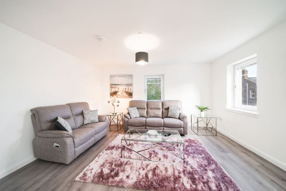 South Esk 5 - Modern 2 bed Apartment view 5