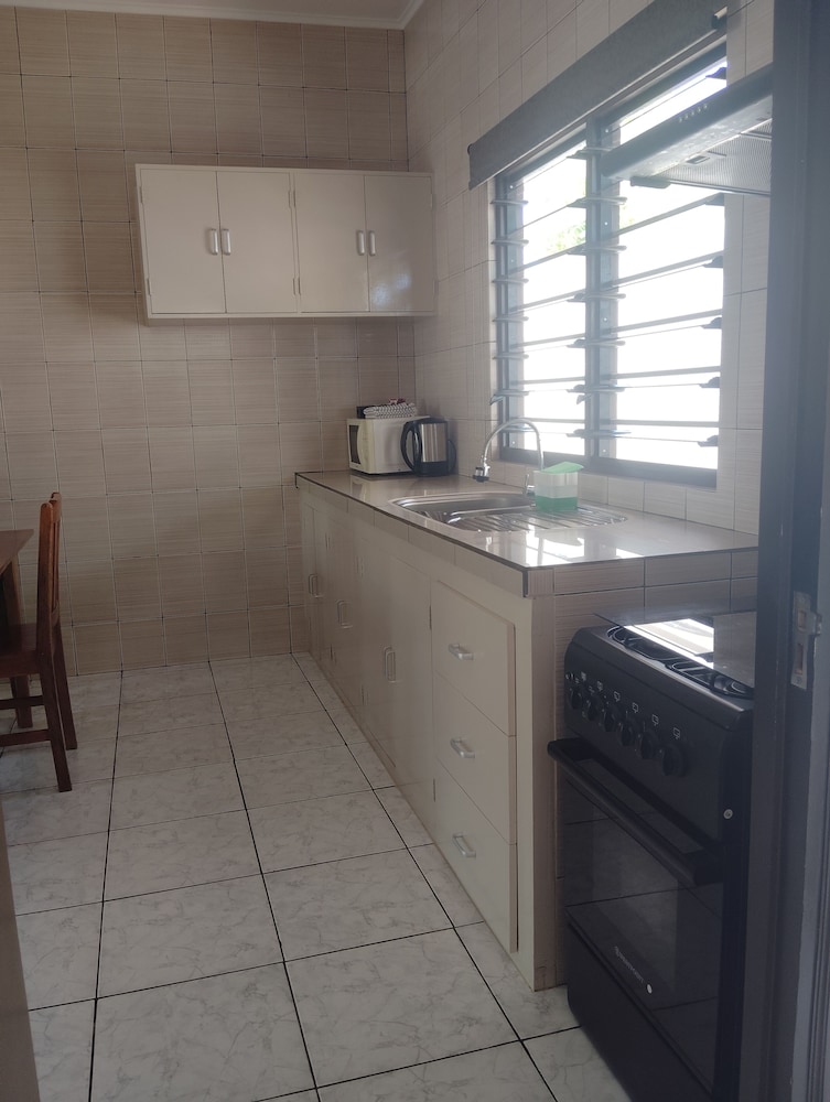 Roche Kerlan Apartments