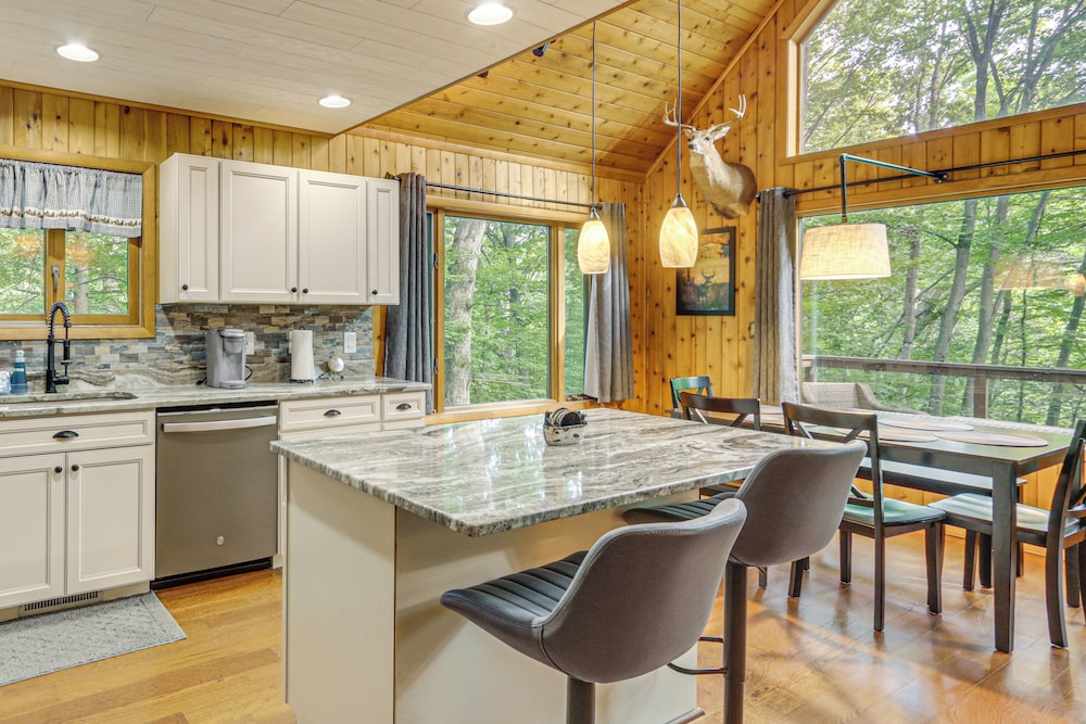11 Mi to Gettysburg: Serene Home in Fairfield