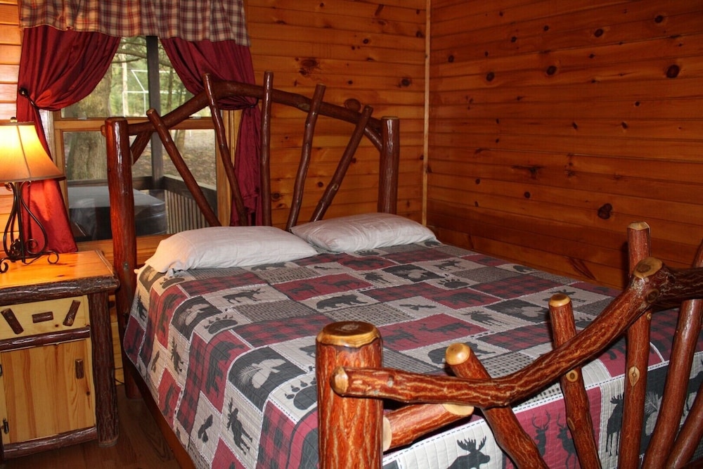 Hominy Ridge Cabins and Gift Shop