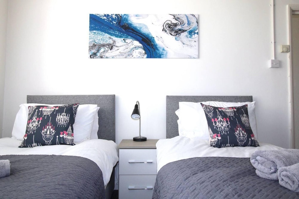 Remarkable 3-bed Apartment in Newport Pagnell view 3