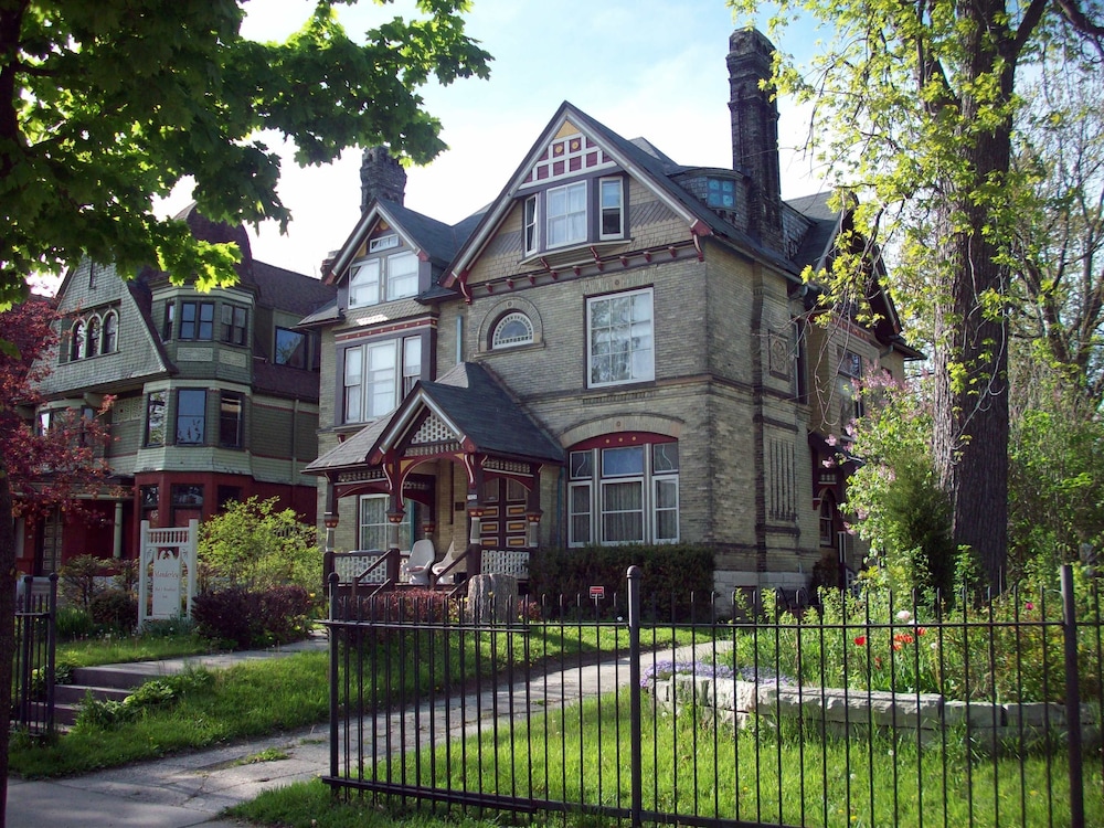 Milwaukee Vacations - Manderley Bed and Breakfast - Property Image 30