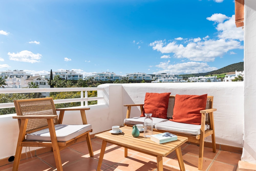 Scenic Apartment in Alcazaba Lagoon Ref M55