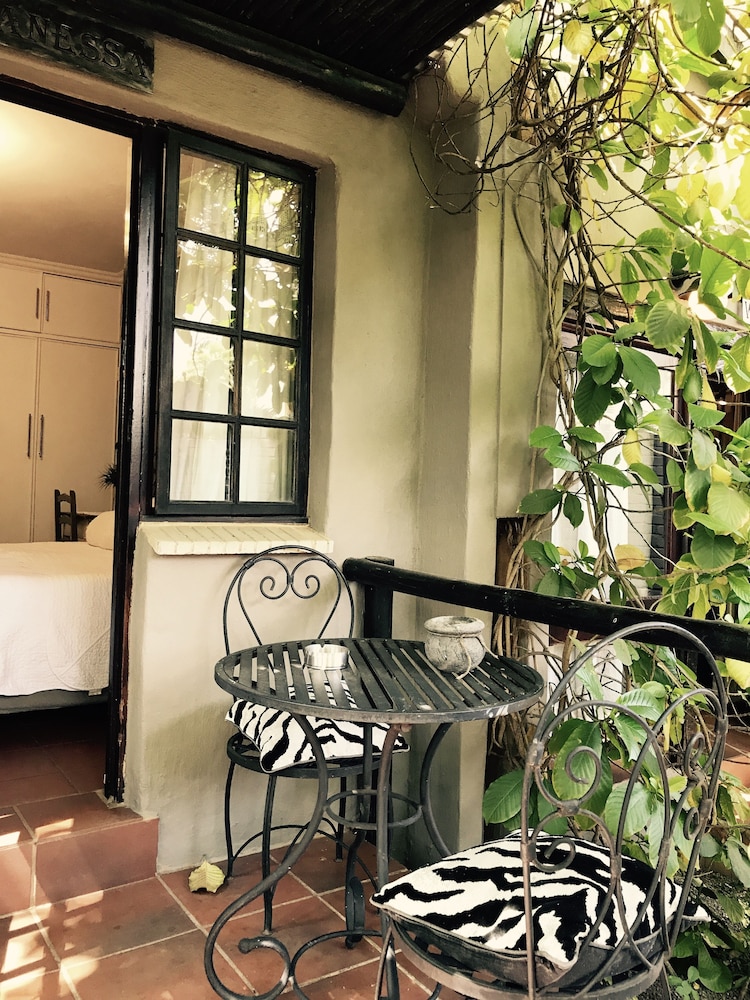 Waterhouse Guest Lodges 295 Indus Street