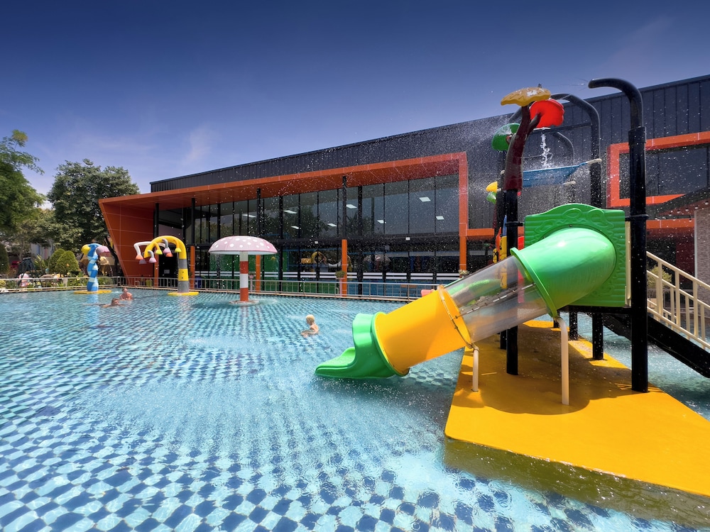 Rawayana West Villas & Kids Park