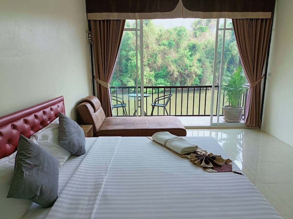 Pechmaneekan Beach Resort