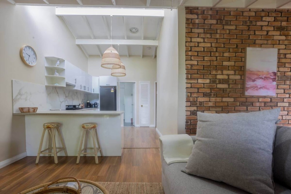 Lovely 1BR in Beachy Scarborough