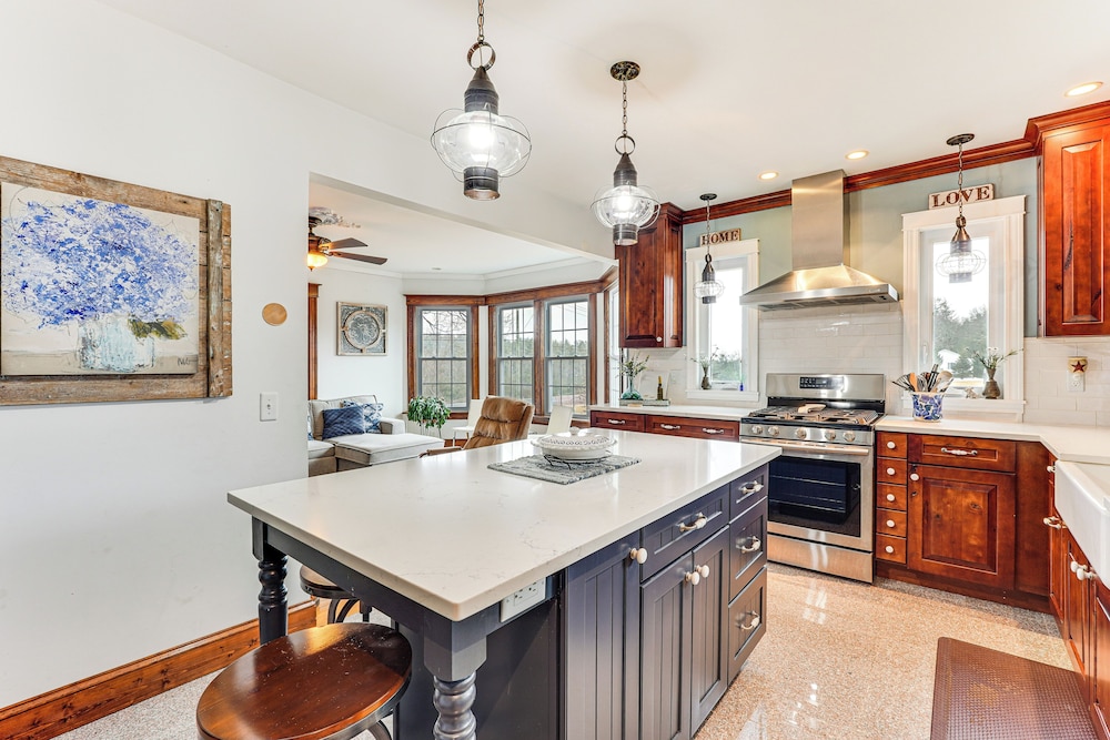 Hike, Fish, Ski & More: Spacious Gem in Catskills!