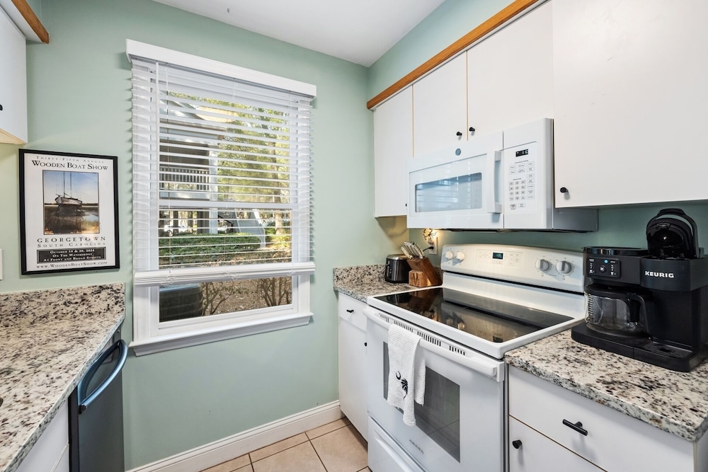 55-2 Low Country Get-a-way 2 Bedroom Condo