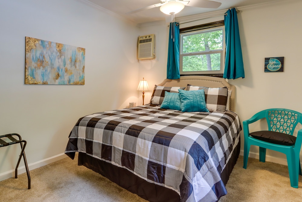 Dock + Screened Porch: Lake of the Ozarks Getaway! view 3