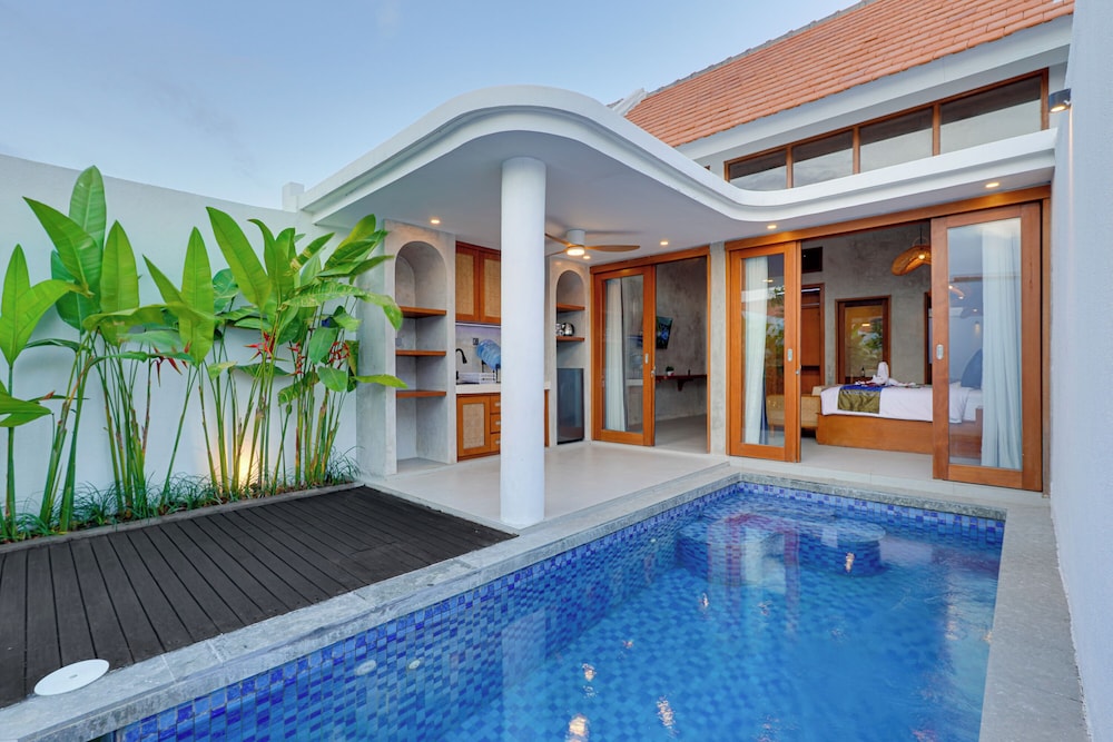 LaLuxe Villa and Residence