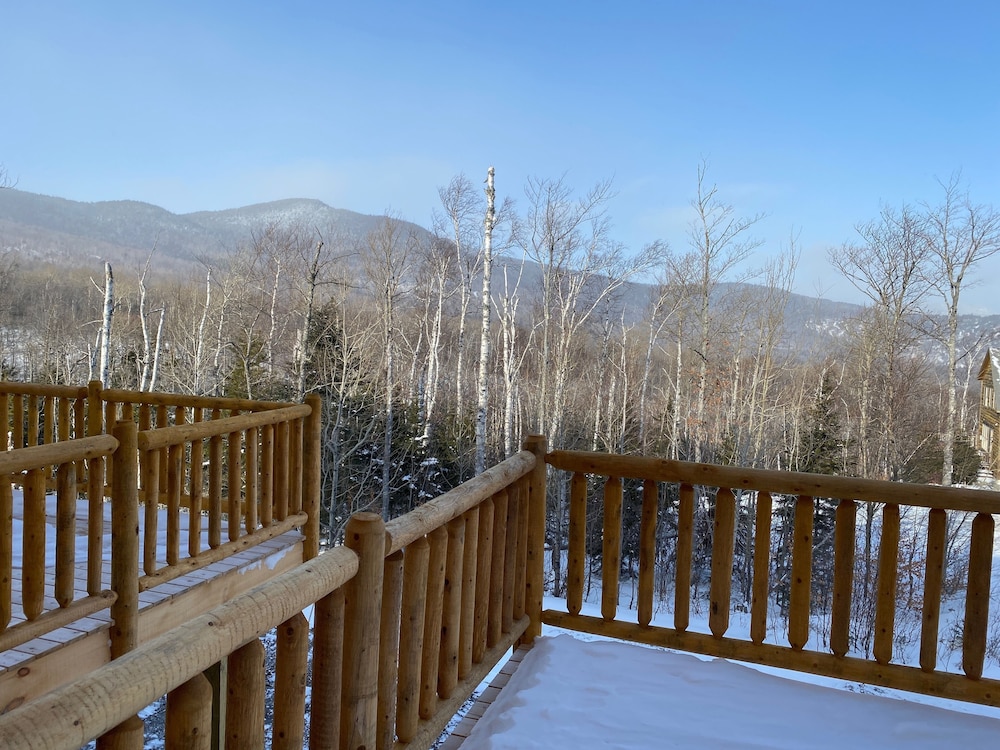 Spacious Sugarloaf Condo