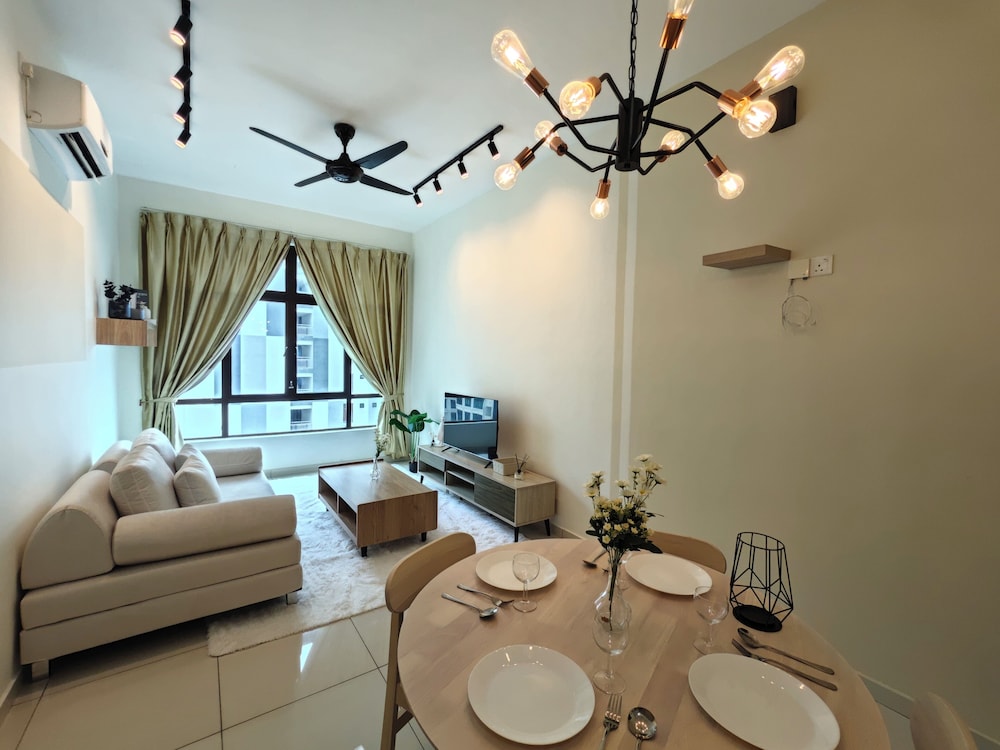 Kempas Dsummit Residences by Antlerzone