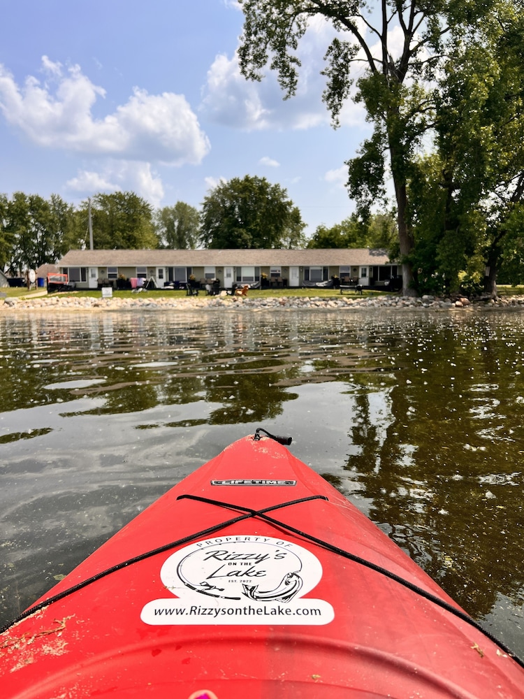 Rizzy's on the Lake - Property Image 7