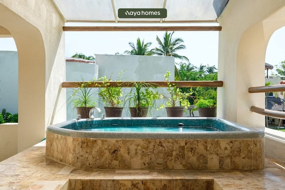 Amazing House -private Pool - Tennis - Paddle Cour