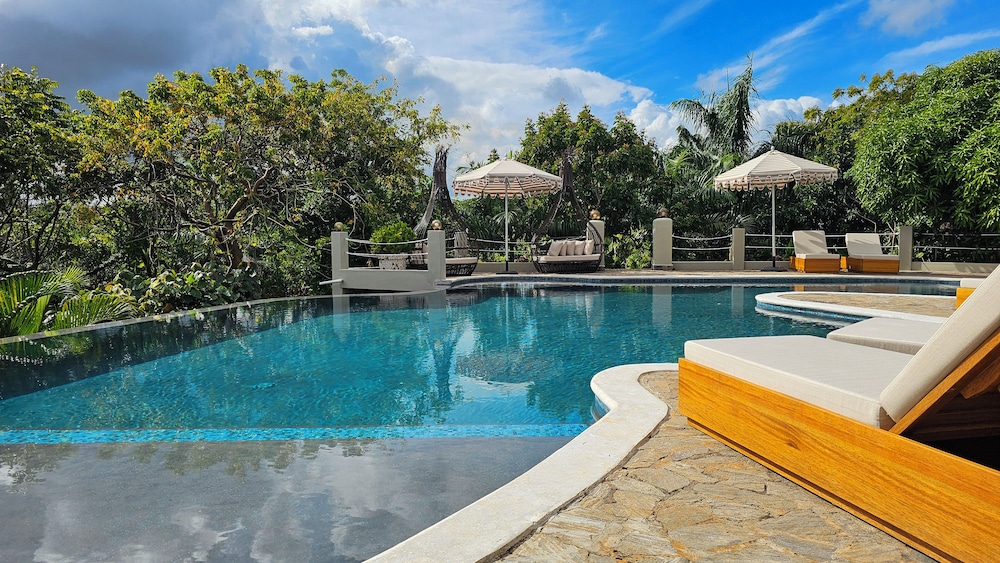 Araya Resort