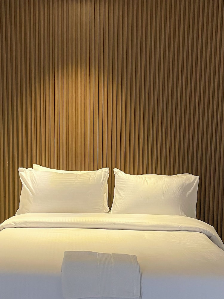 LUXE APARTMENTS