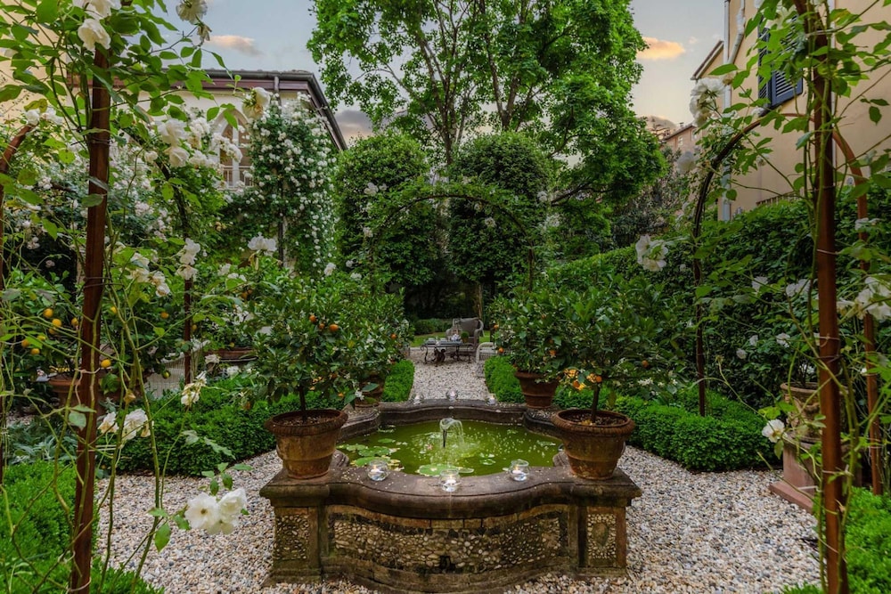 Casa Vanny an Apartment With Private Garden