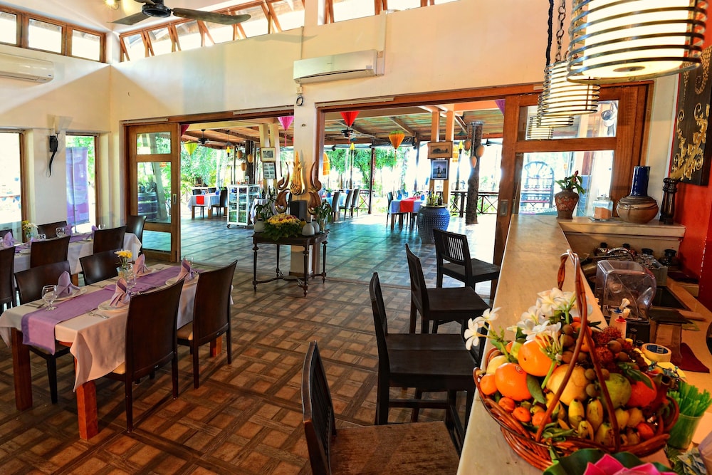 Nataya Roundhouse Coral Bay Resort and Spa
