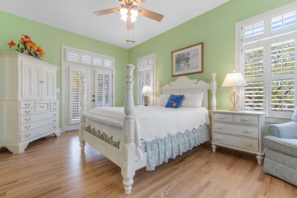 Lachicotte Vacation Rentals