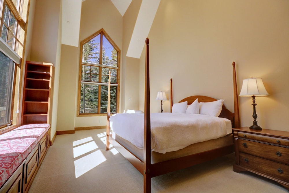 Peakside Escape 178 3 Bedroom Home