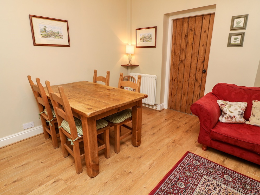 Nutkin Cottage