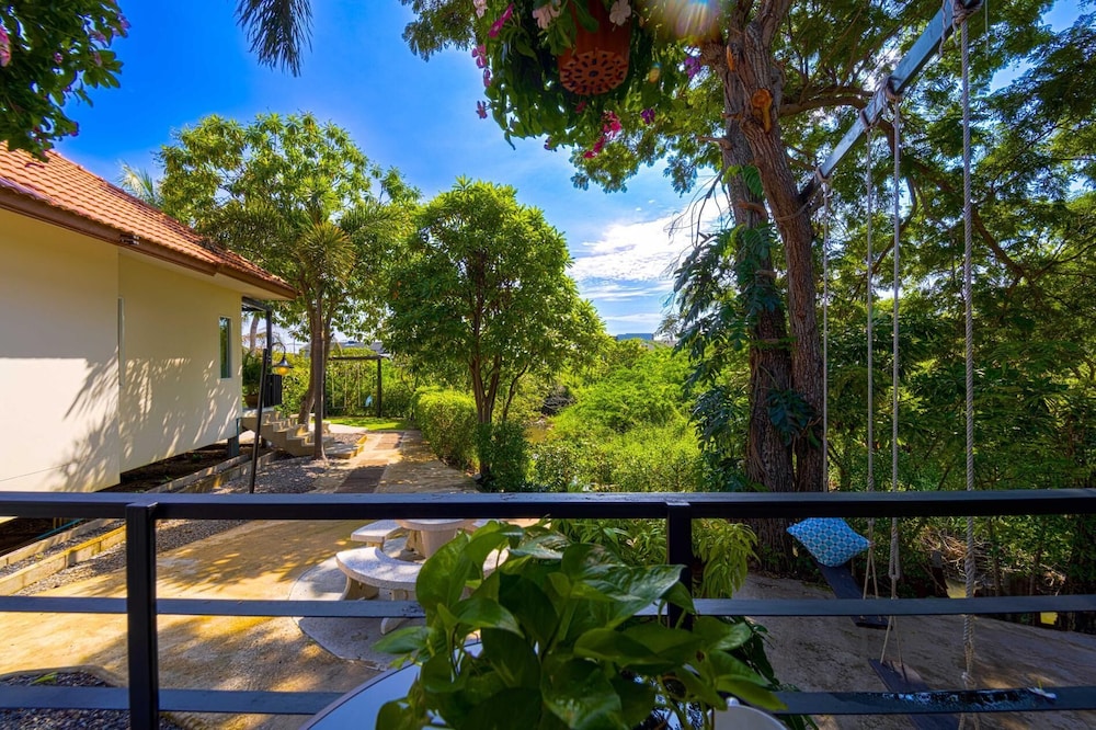 Fantastic 7 Bungalow Private Resort BR7