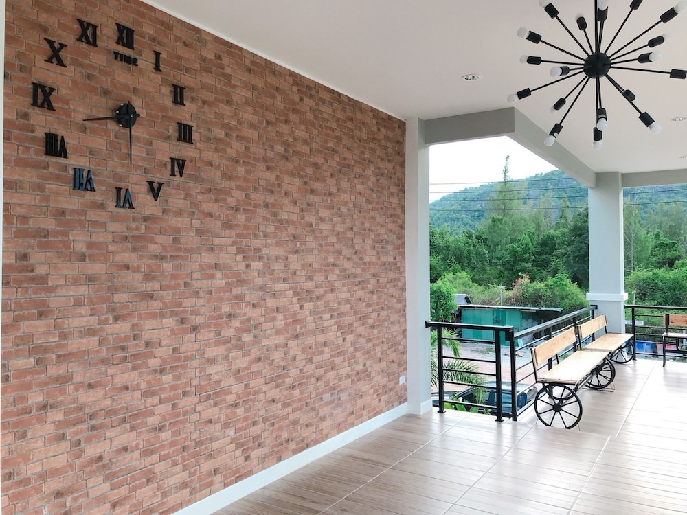 Banpuck Huahin Numnueng Pool Villa