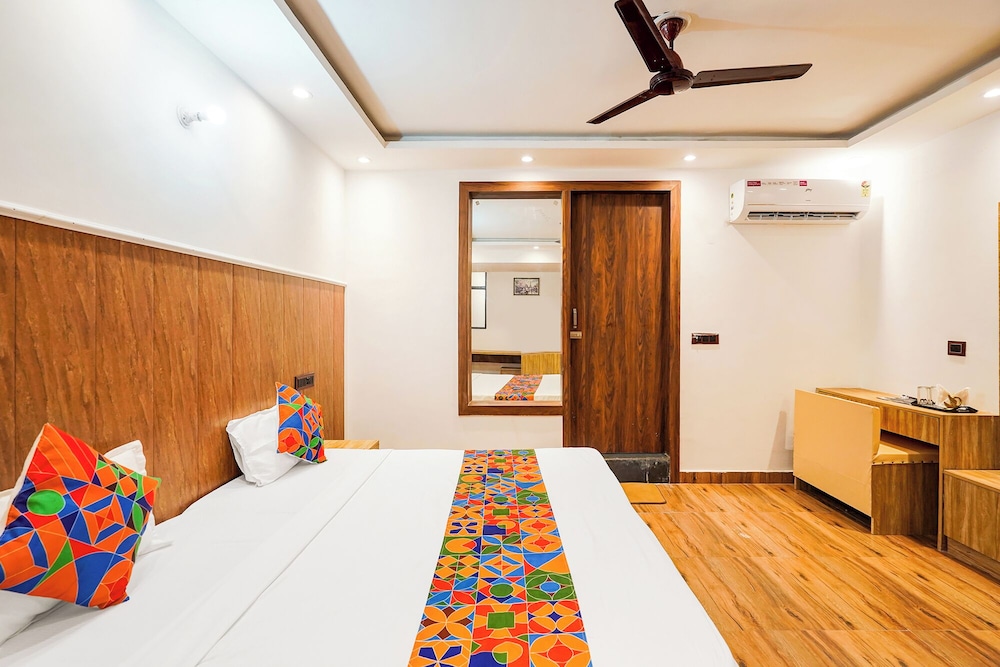 Fabhotel Golden Inn